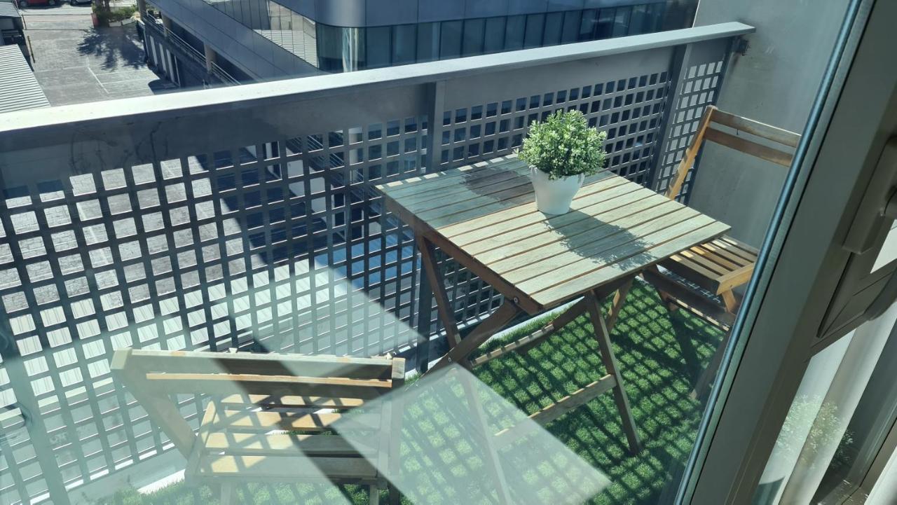 Oshun Sanchinarro Apartment Мадрид Екстериор снимка