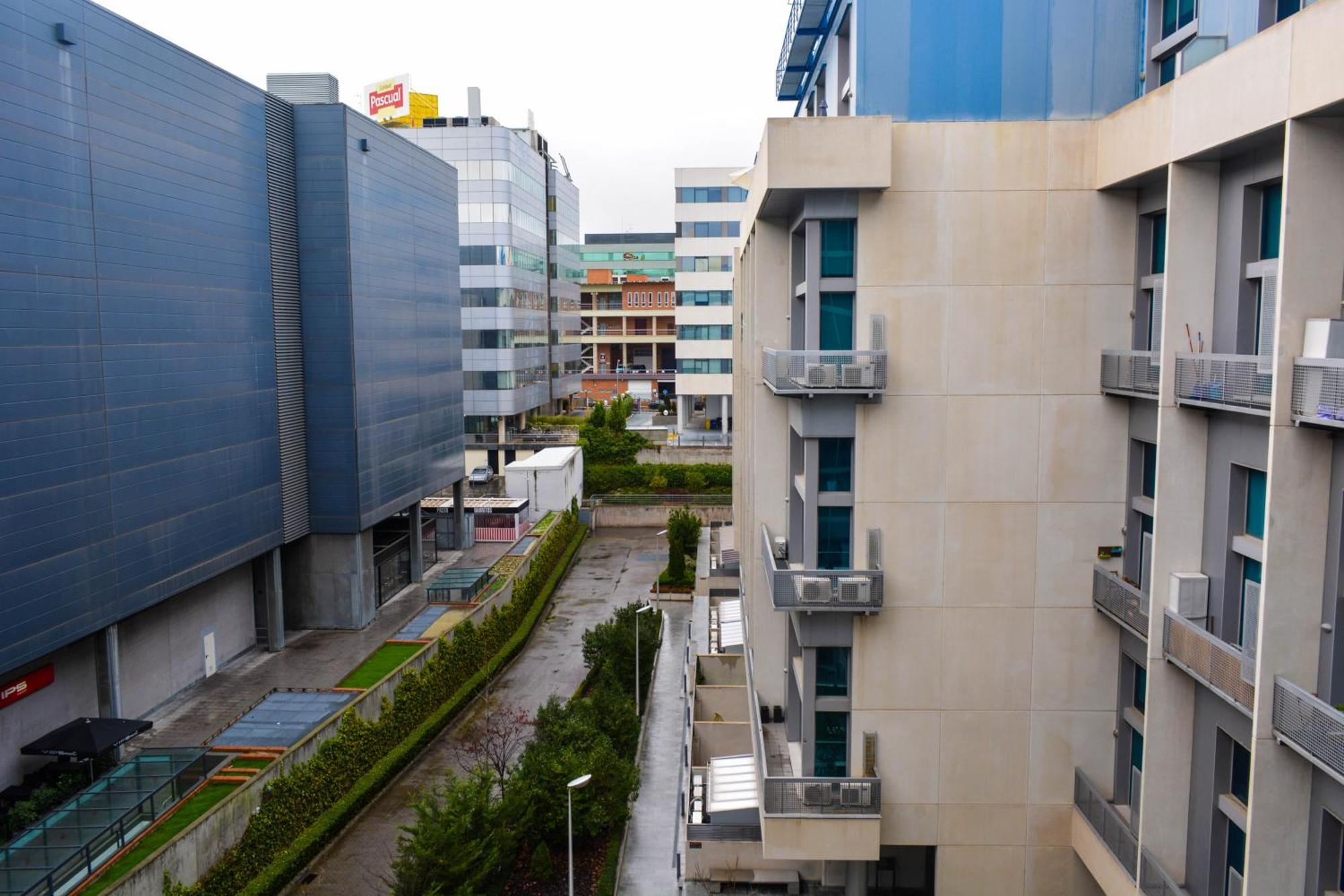 Oshun Sanchinarro Apartment Мадрид Екстериор снимка