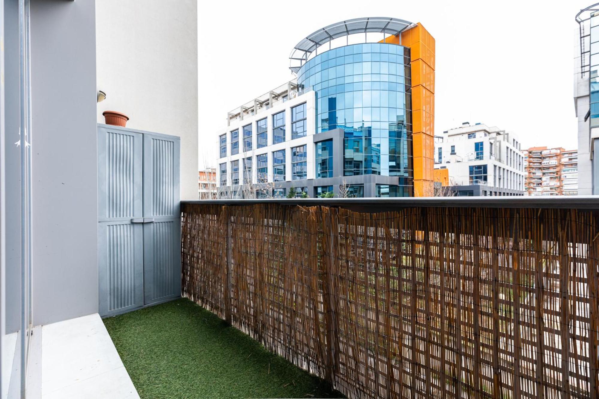Oshun Sanchinarro Apartment Мадрид Екстериор снимка