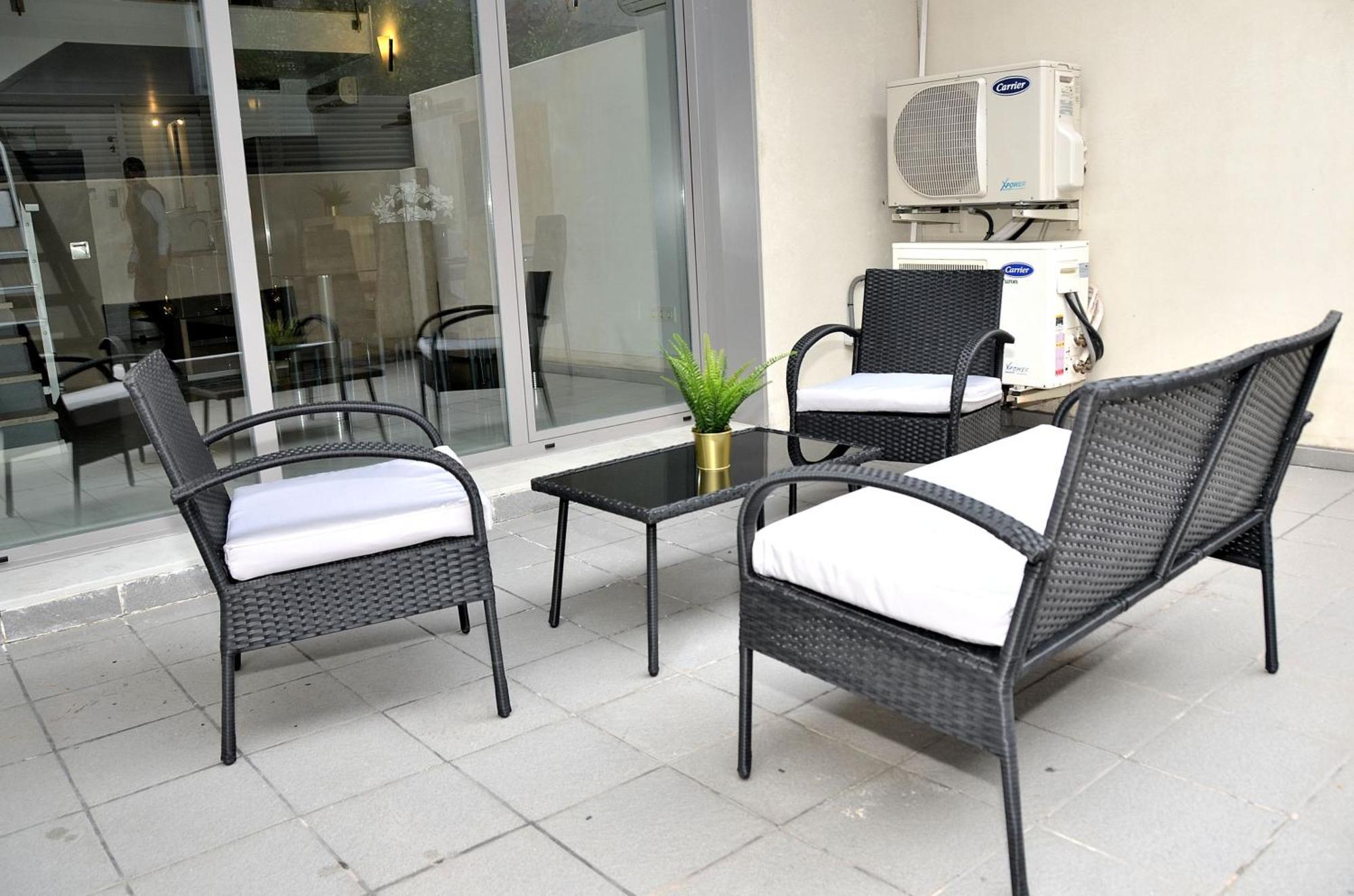 Oshun Sanchinarro Apartment Мадрид Екстериор снимка